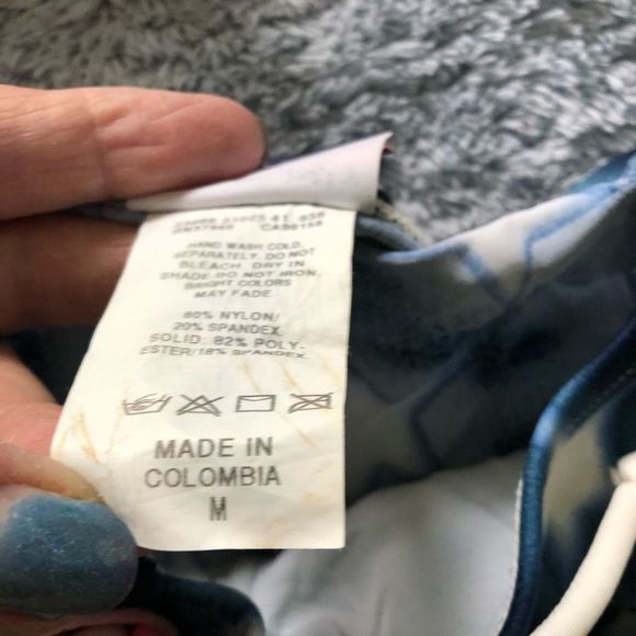 Tommy bathing suit 👙 - Picture 3 of 9